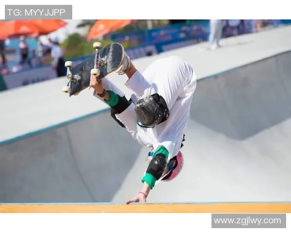 实时新闻深入分析西安滑板队边路渗透战术及其在比赛中的应用效果